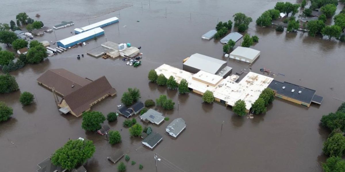 Midwest Floods Three Dead, Including Man Who Drowned in Basement